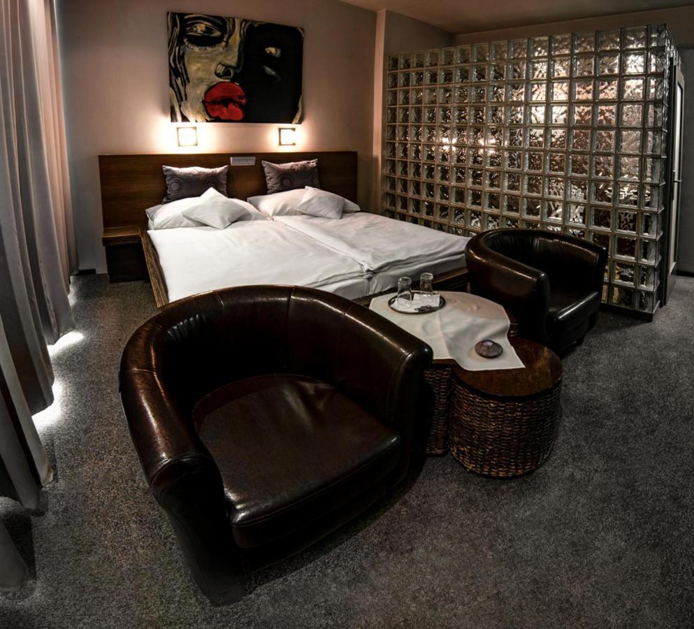 Pension Horse Inn Кошице Екстер'єр фото