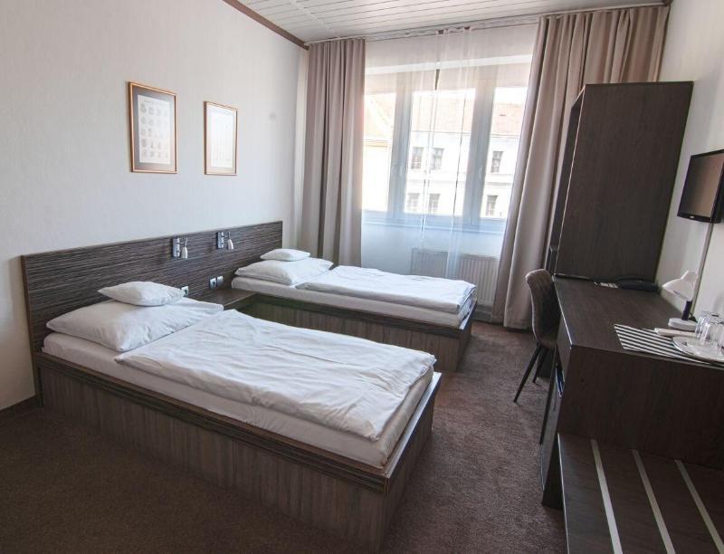 Pension Horse Inn Кошице Екстер'єр фото