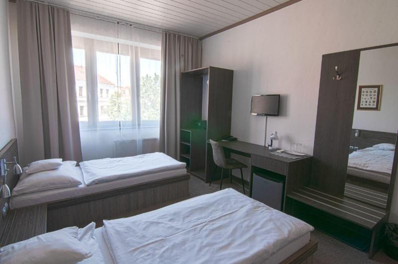 Pension Horse Inn Кошице Екстер'єр фото