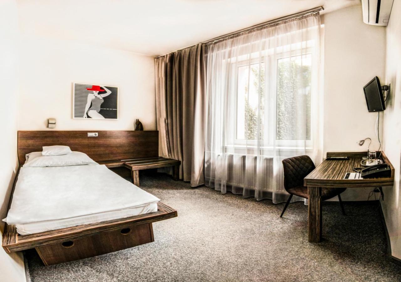 Pension Horse Inn Кошице Екстер'єр фото