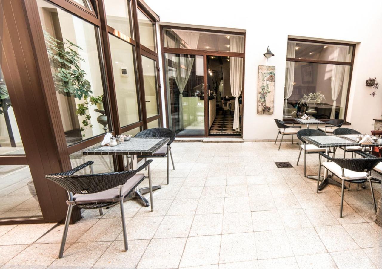 Pension Horse Inn Кошице Екстер'єр фото
