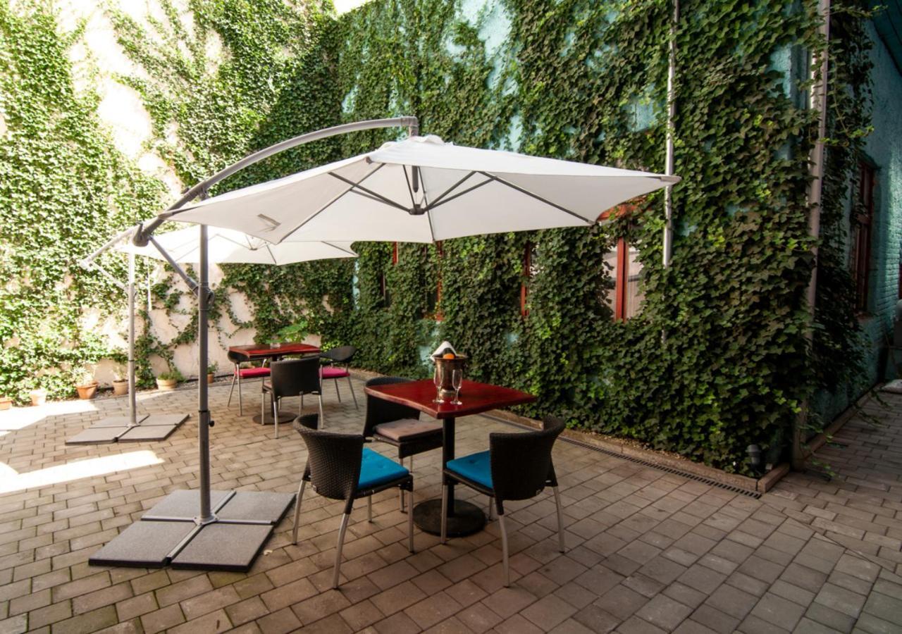 Pension Horse Inn Кошице Екстер'єр фото