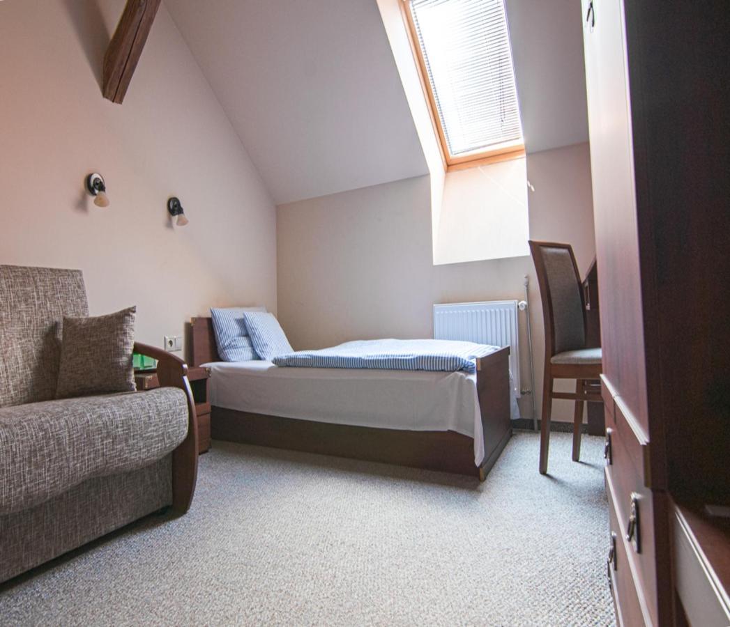 Pension Horse Inn Кошице Екстер'єр фото
